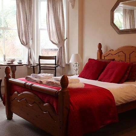 The Three Horseshoes Hotel Alton  Buitenkant foto