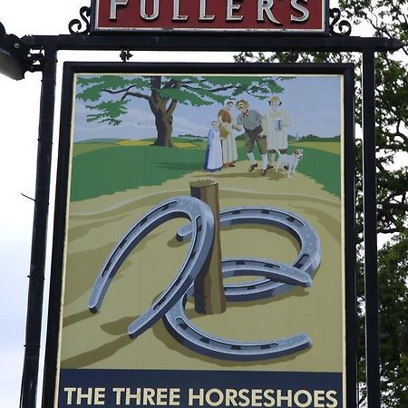 The Three Horseshoes Hotel Alton  Buitenkant foto