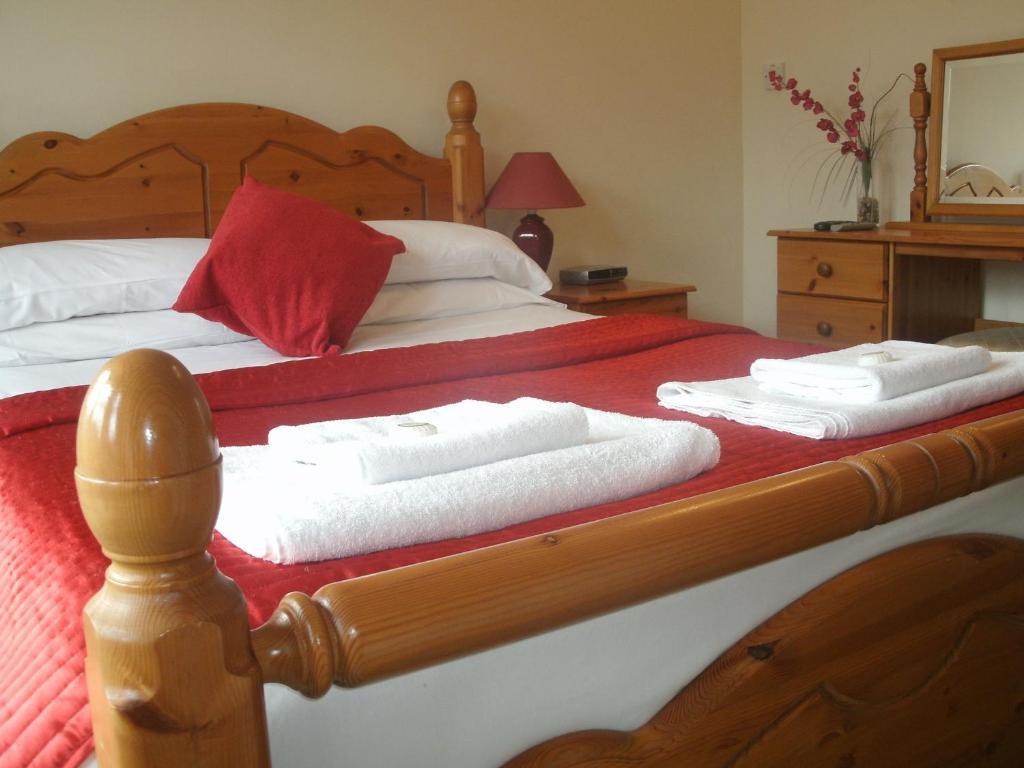 The Three Horseshoes Hotel Alton  Buitenkant foto