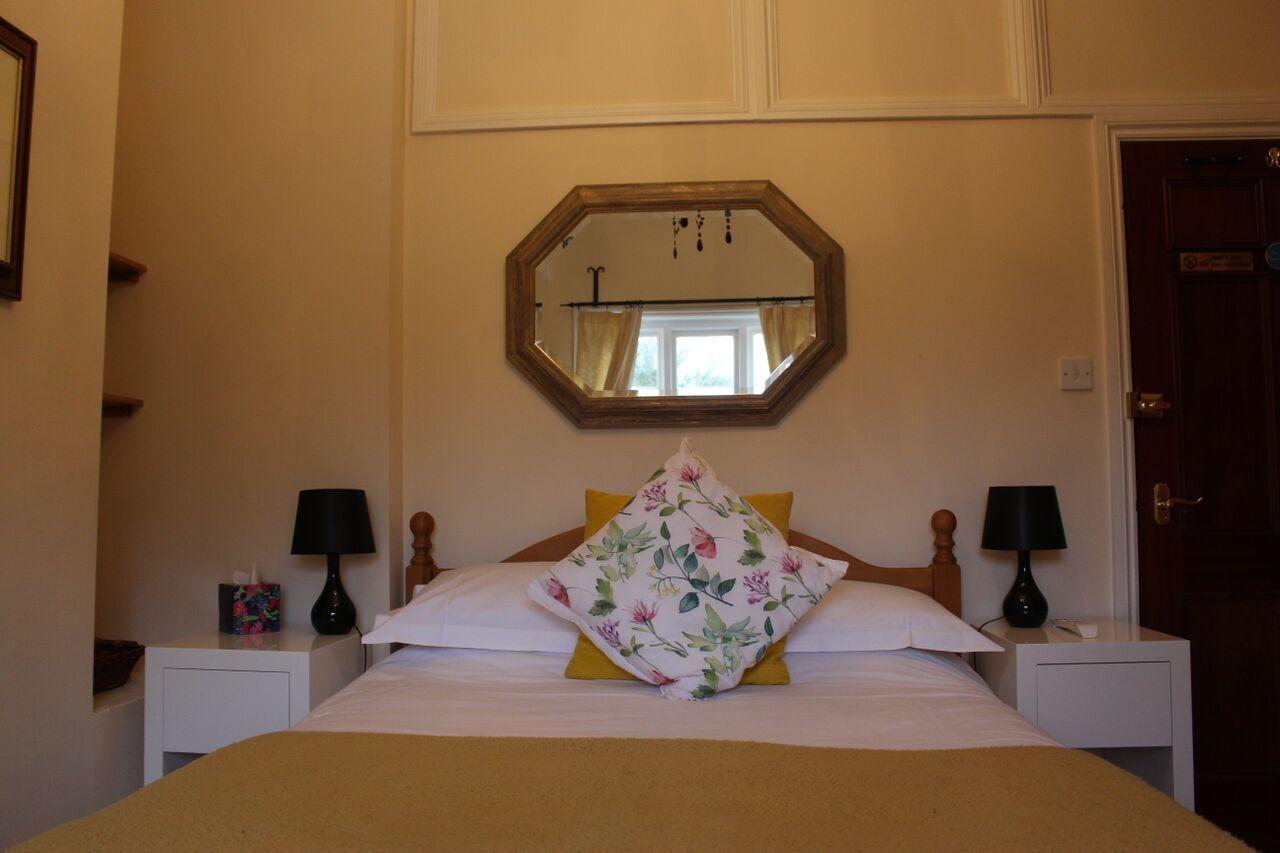 The Three Horseshoes Hotel Alton  Buitenkant foto
