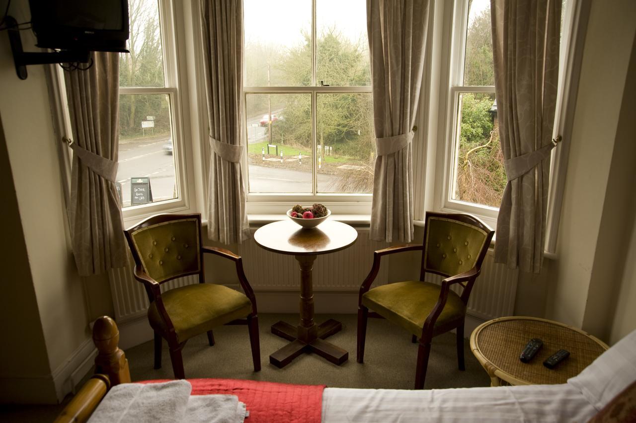 The Three Horseshoes Hotel Alton  Buitenkant foto