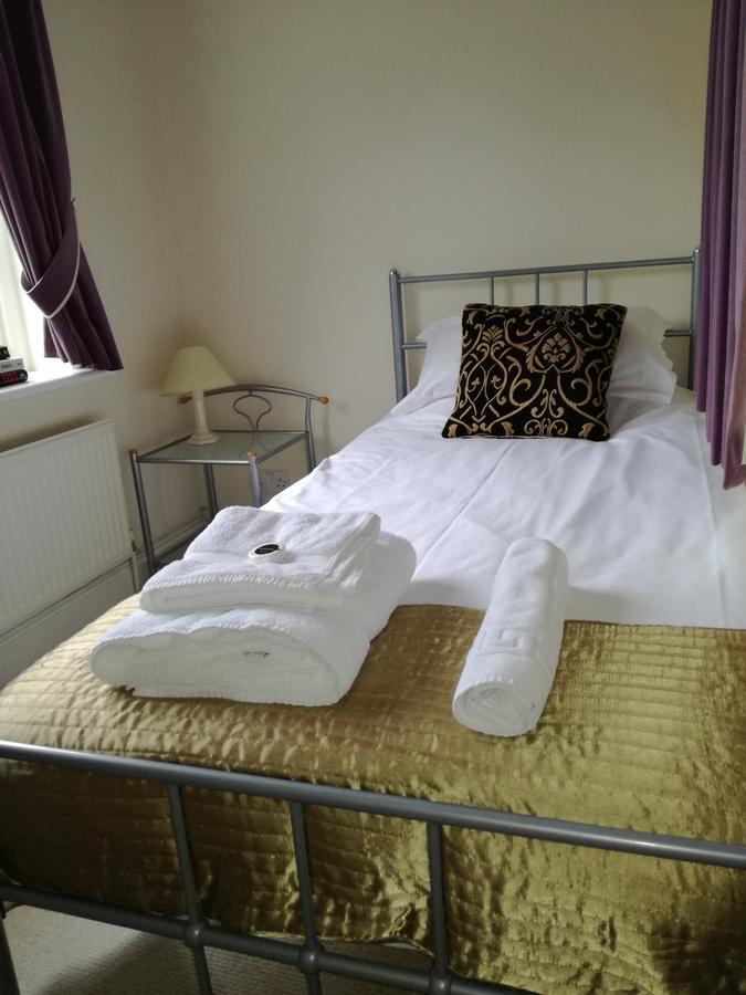 The Three Horseshoes Hotel Alton  Buitenkant foto